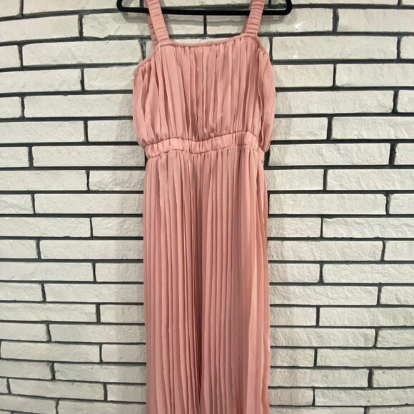 Inari Pink Pleated Midi Dress - Picture 2 of 6